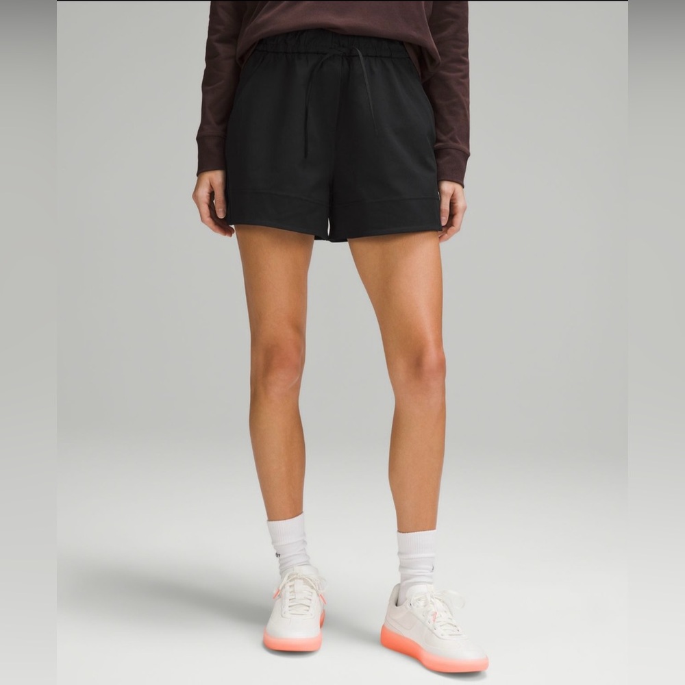 Lululemon Black Cinchable Waist High-Rise Shorts NWOT W7CPGS Nulu